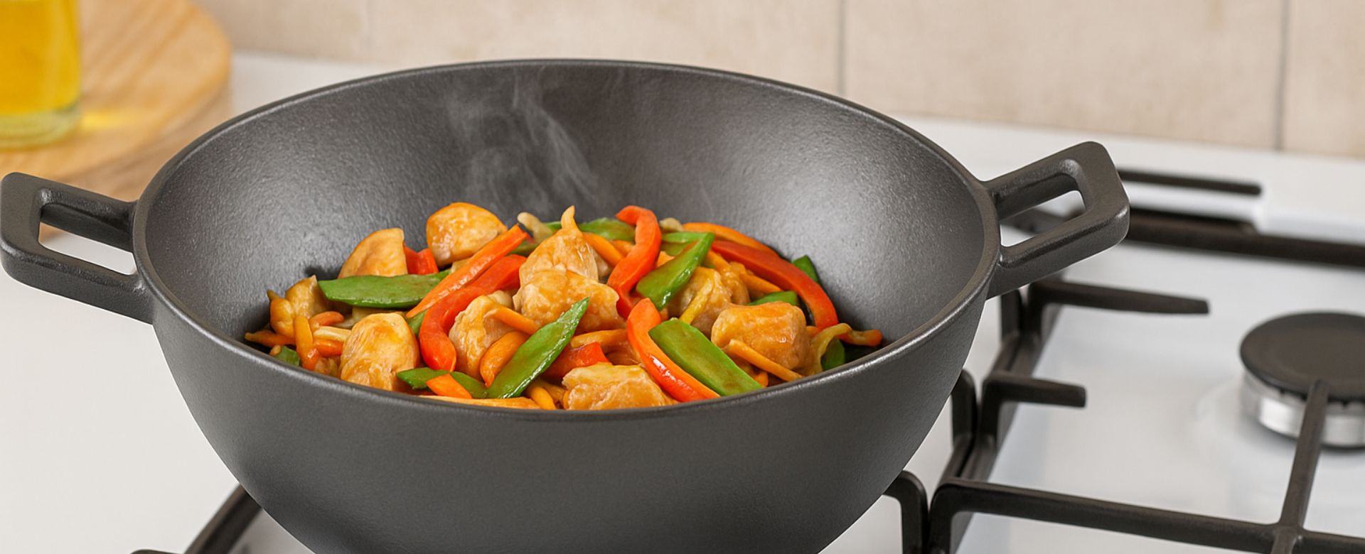 Litinová pánev wok